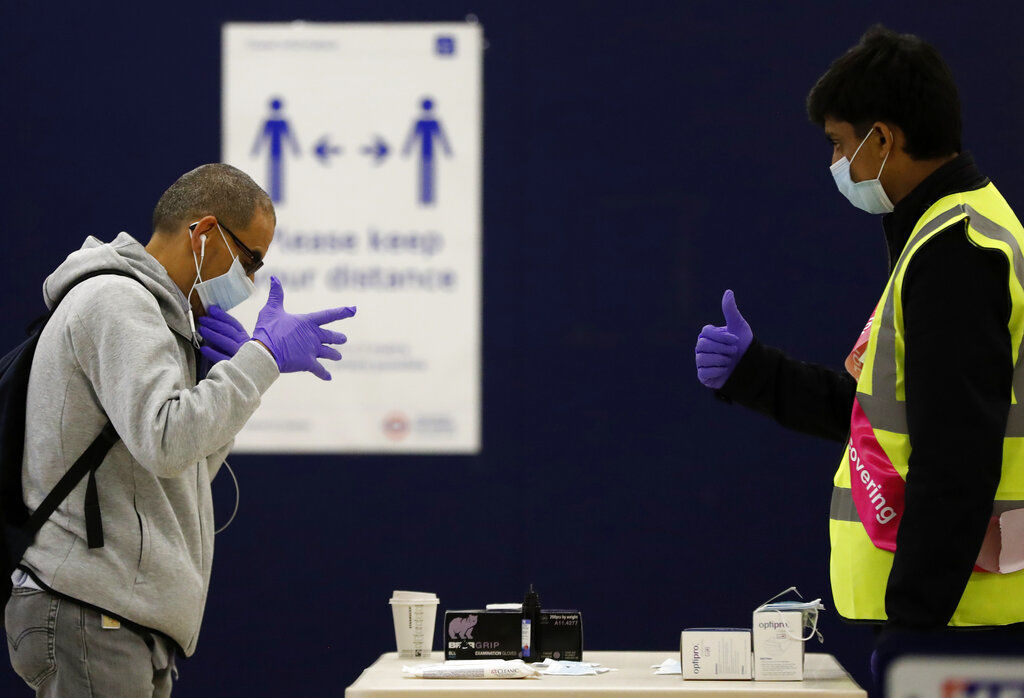 APTOPIX Virus Outbreak Britain